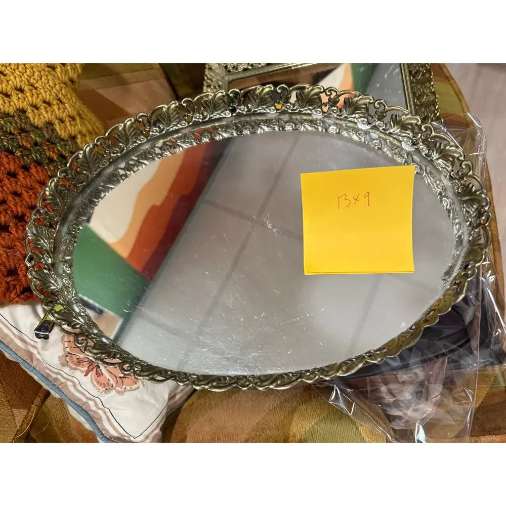 None and/or Unknown vintage oval